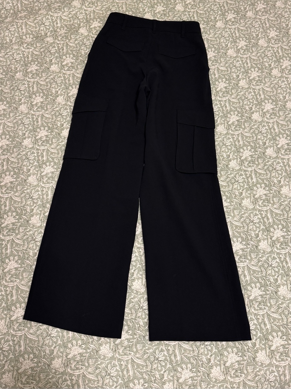 Aritzia Wilfred| Bridger Cargo Pant| black| size 0 - Picture 3 of 6